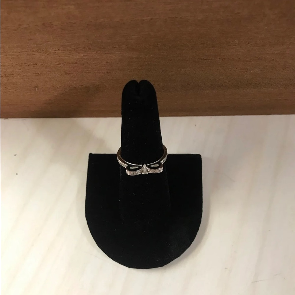Bow Ring